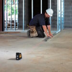 تراز لیزری دیوالت نور سبز اصلی - تصویر 11