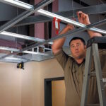 تراز لیزری دیوالت نور سبز اصلی - تصویر 13